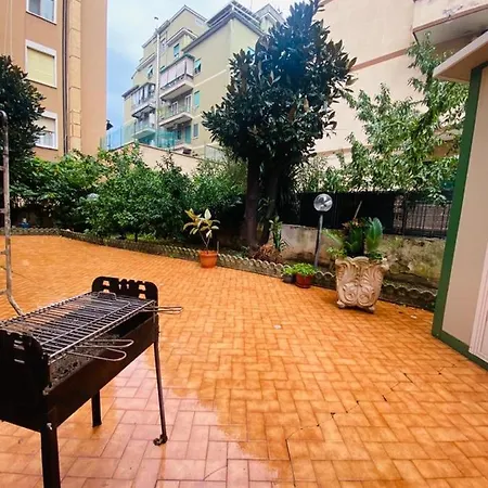 Large Garden Apartment Rome Exterior photo